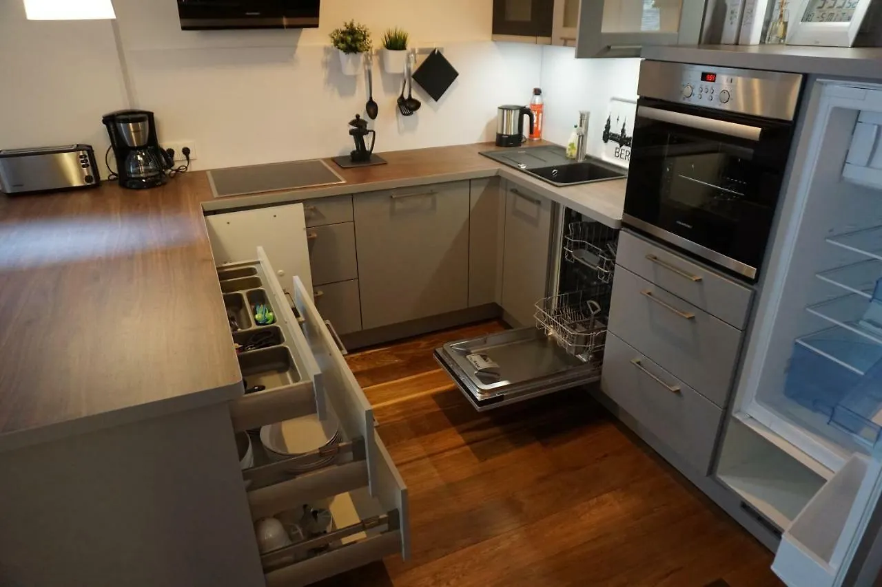 The Berlin Getaway / 80Qm In Berlin'S Historic Diplomatic Quarter Appartement Duitsland